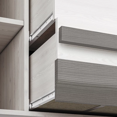 Široká kombinovaná komoda ILKO - bílá borovice / new grey