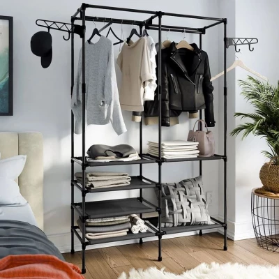 Kovový stojan na šaty GILMER - černý