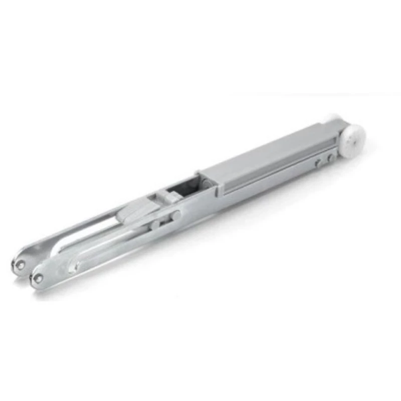 Tiché dovírání ke dveřím UNIVE